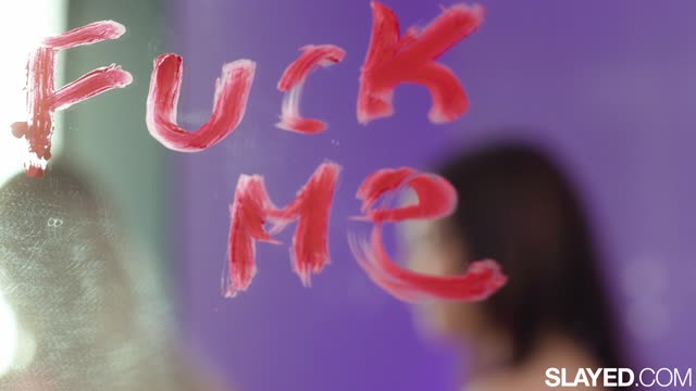 Doyumsuz cuties boşalana kadar makaslıyor